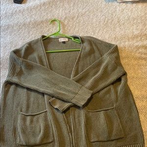 Universal Thread Size Large Green Sweater